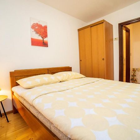 Apartment Nives อูมัค ภายนอก รูปภาพ