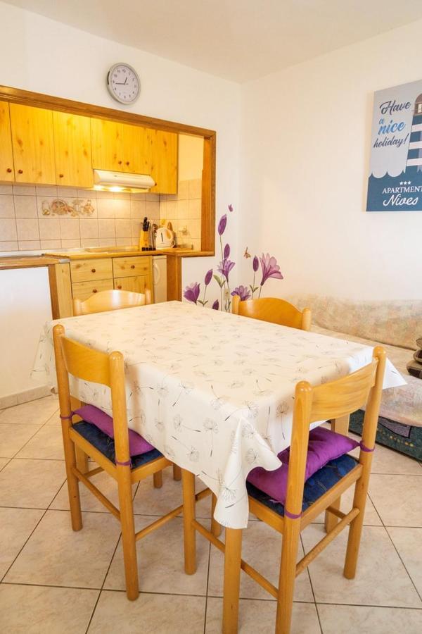 Apartment Nives อูมัค ภายนอก รูปภาพ