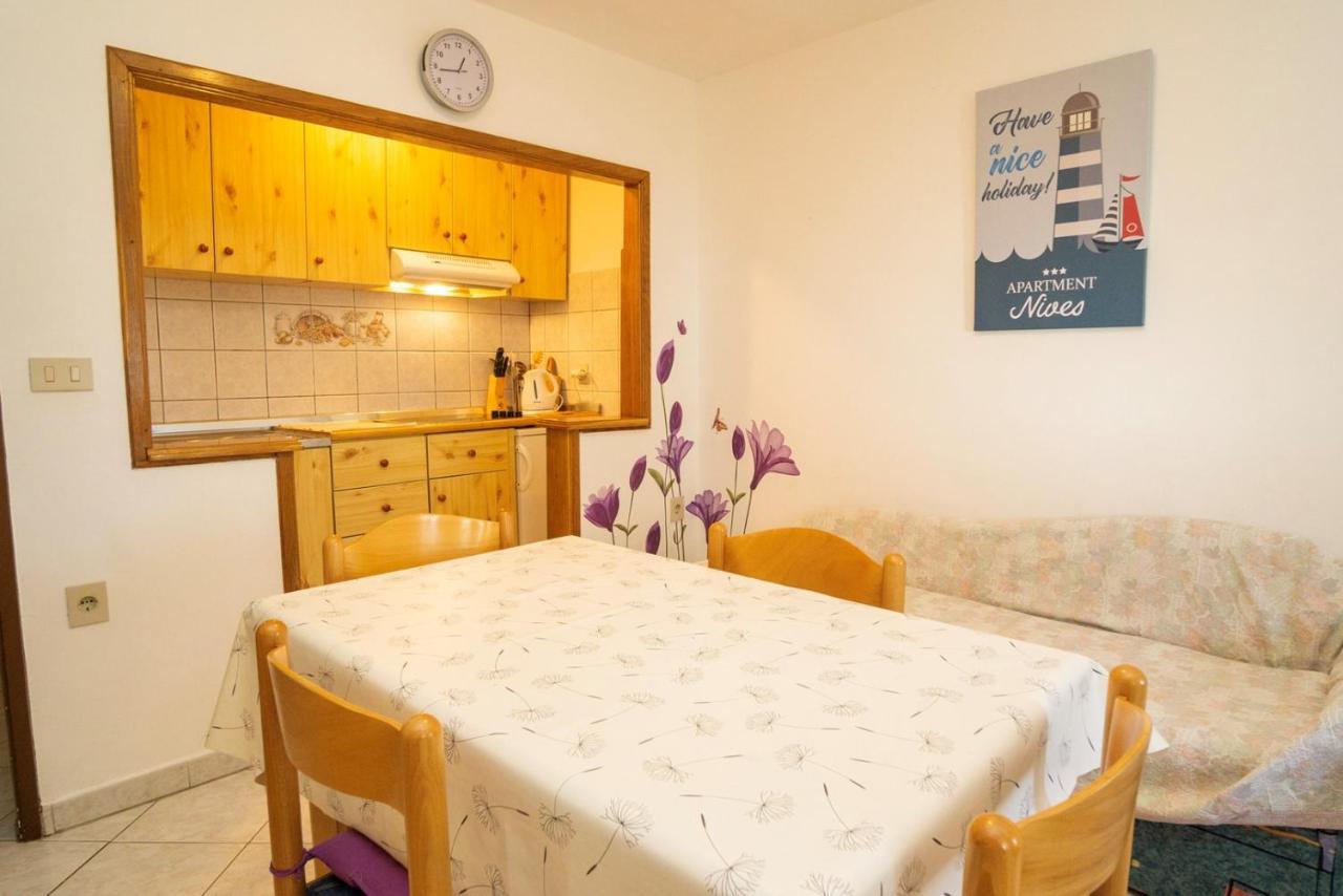 Apartment Nives อูมัค ภายนอก รูปภาพ